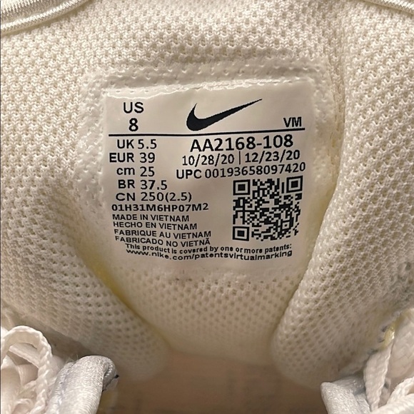 Nike Athletic Shoes White and Pink Modern Design - Picture 5 of 6